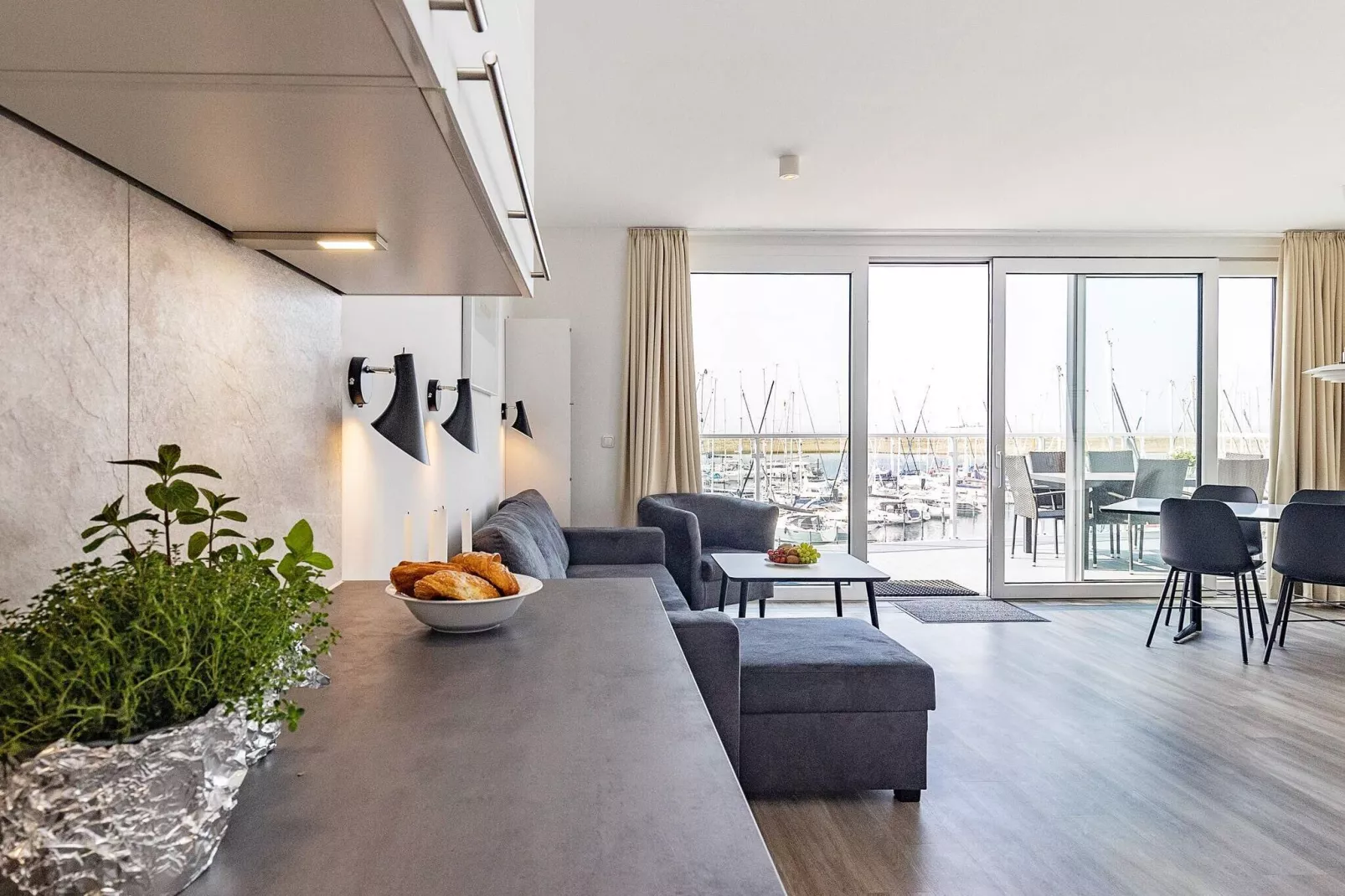 Appartement avec vue panoramique sur la marina-Intérieur