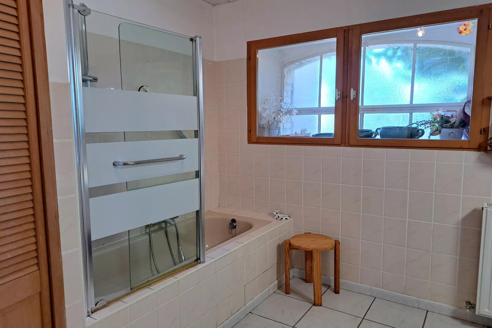 Terraced house Lahayville-Bathroom