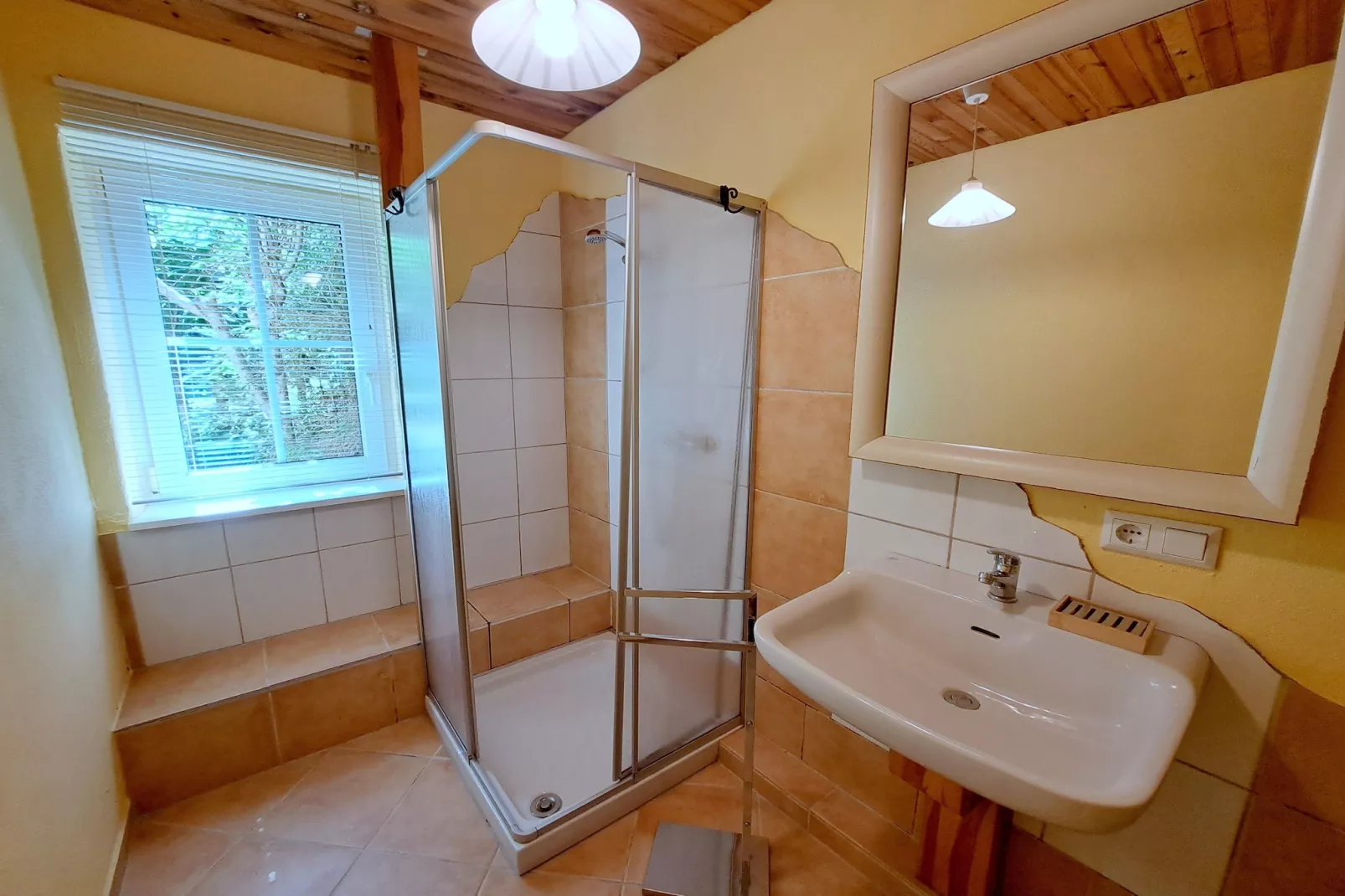 Holiday flats Forellenhof Dabo // Typ B 4 Erw  55 qm-Bathroom