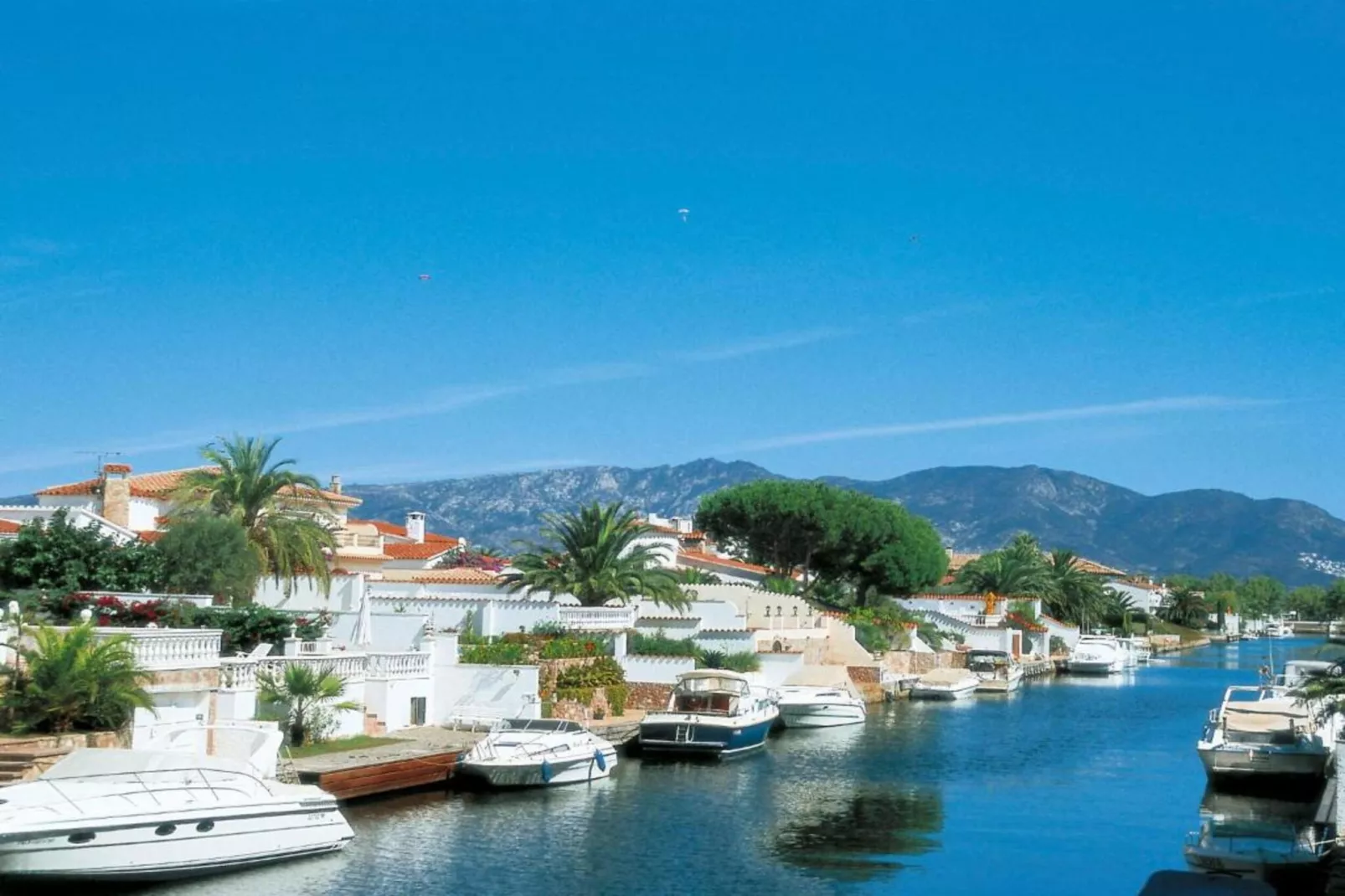 Casa de Castilla Baix-Areas within 20km in summer