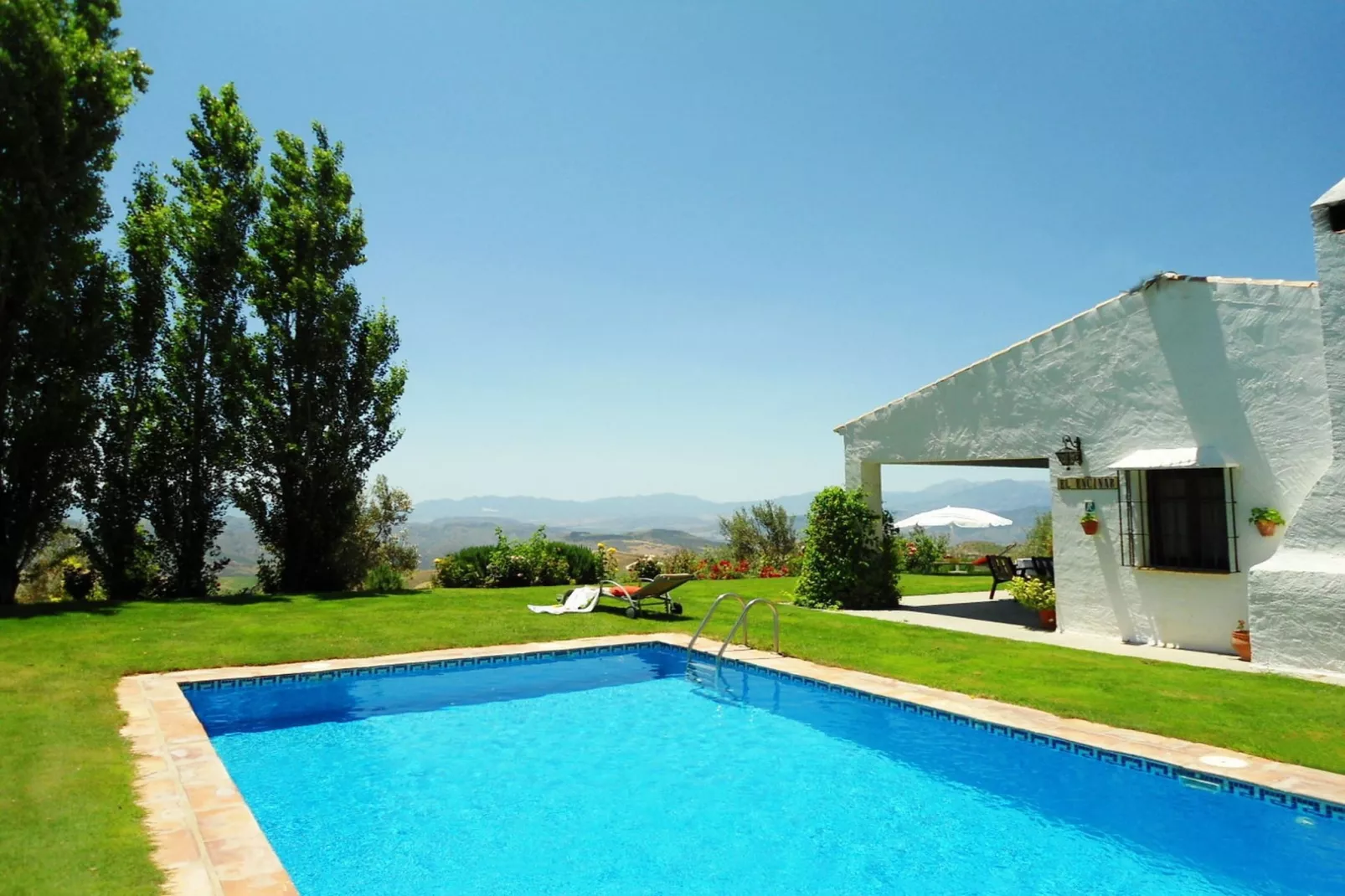 El Encinar-Swimming pool