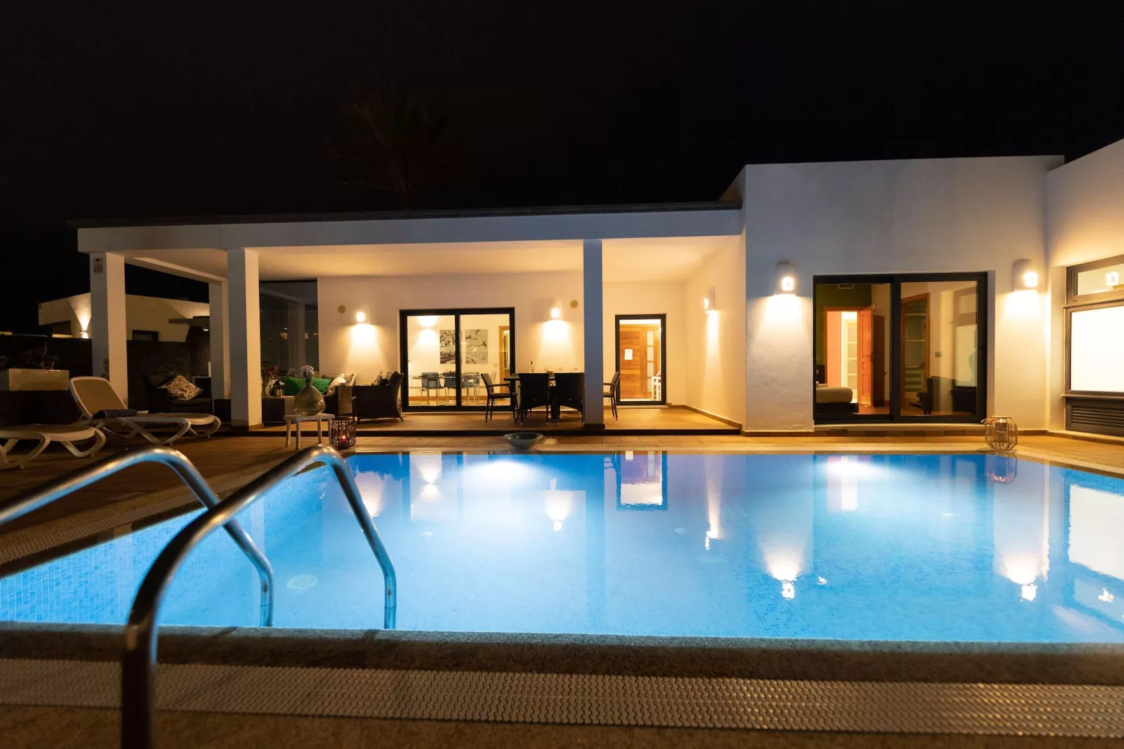 Villa B-Exterior in summer