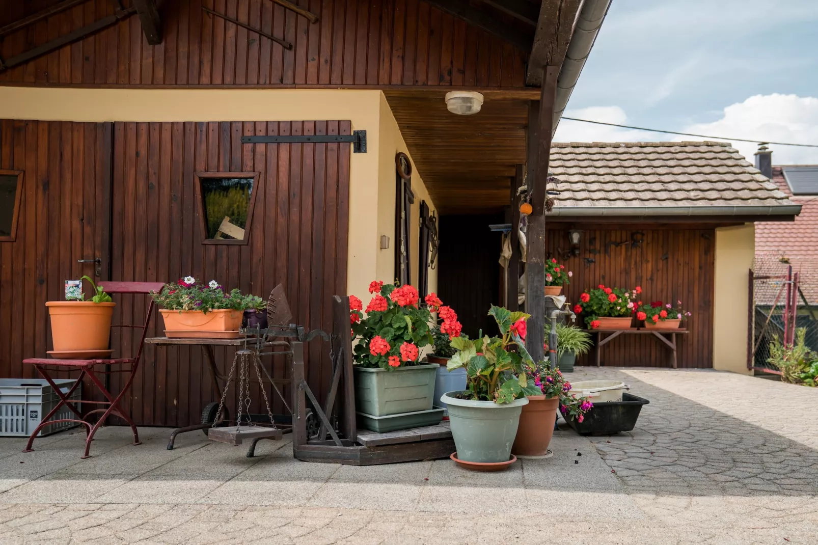 Au Cheval Blanc-Garten Sommer