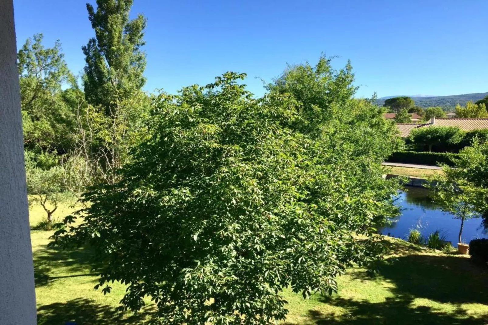 L'oustau de Sorgue 1-Areas within 20km in summer