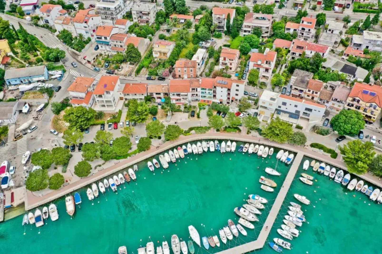 Ivanka-Areas within 5km in summer