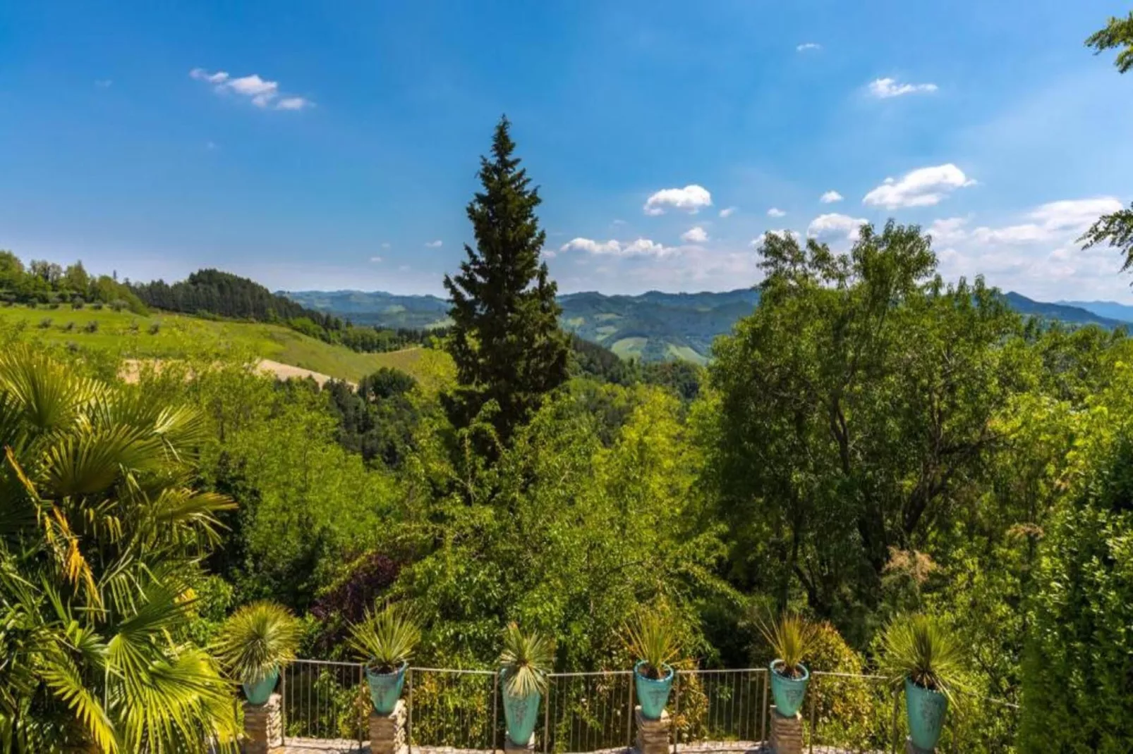 Ovello-Areas within 20km in summer