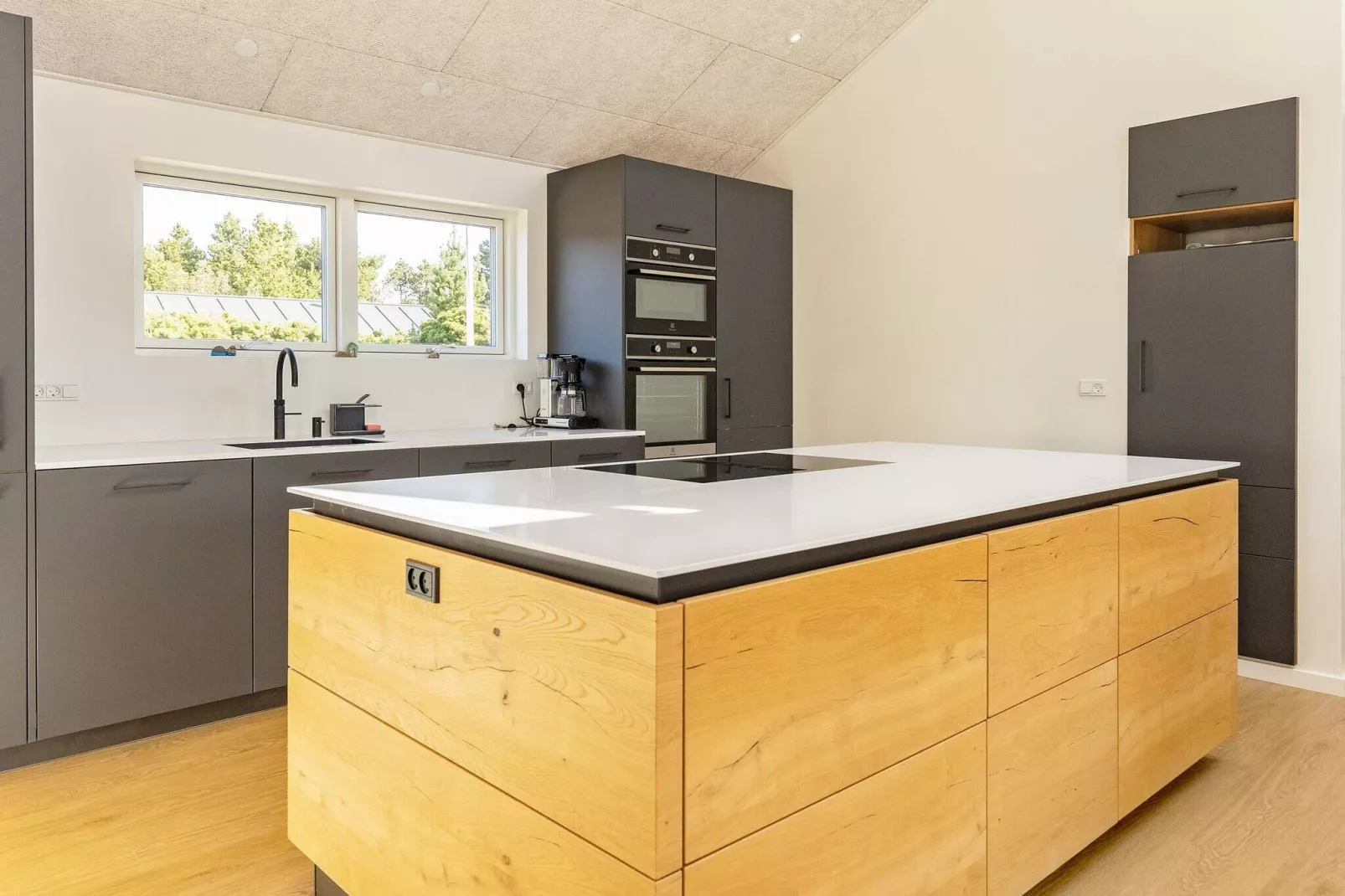 10 person holiday home in Blåvand-Indoor