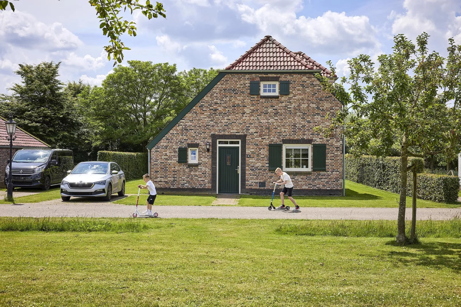 Buitenhof De Leistert 15-Exterior in summer