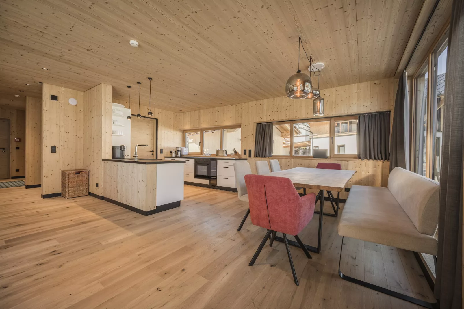 DEIN BICHLBACH Chalet groß-Dining room