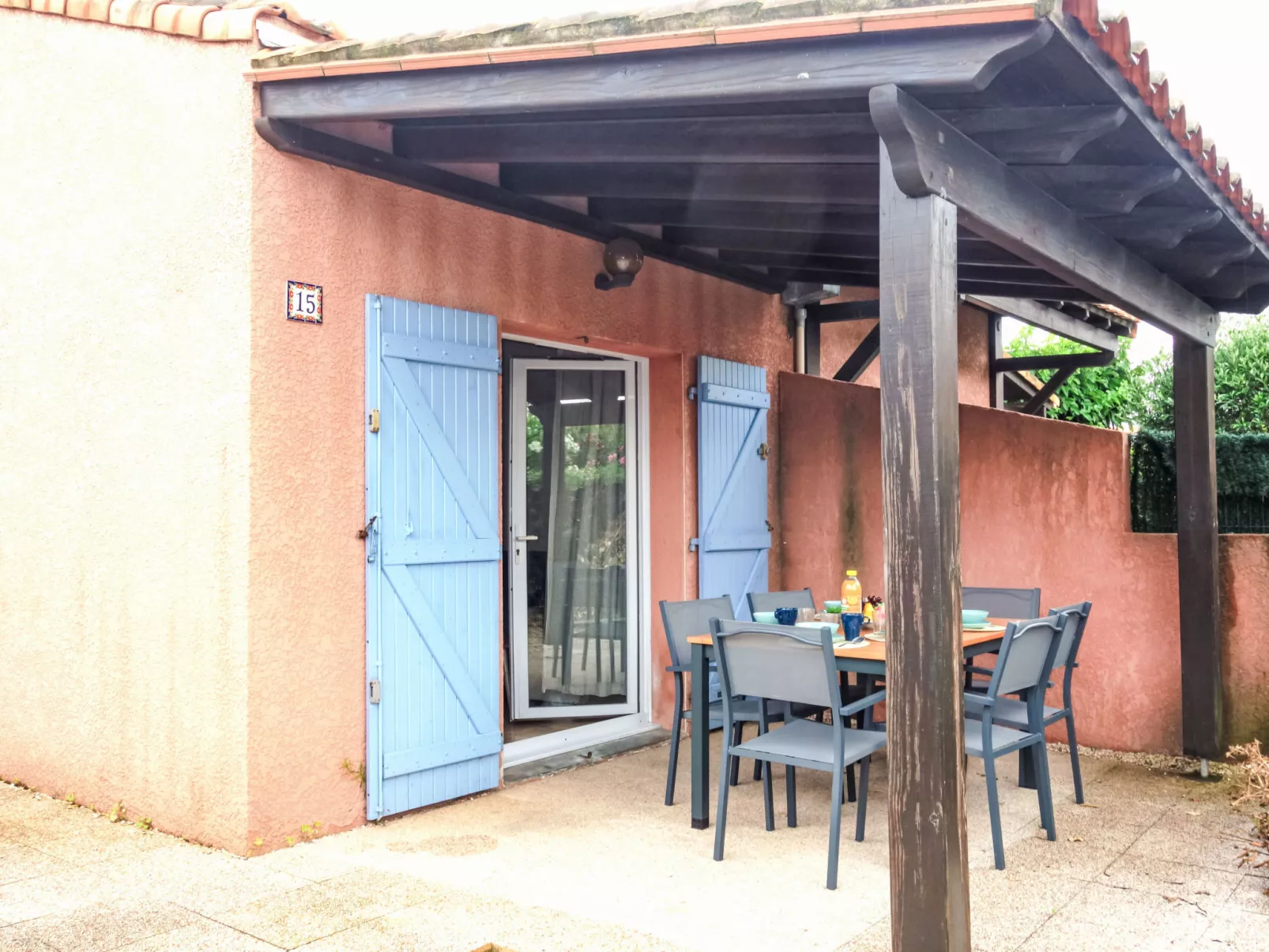Les Marines du Roussillon-Outside