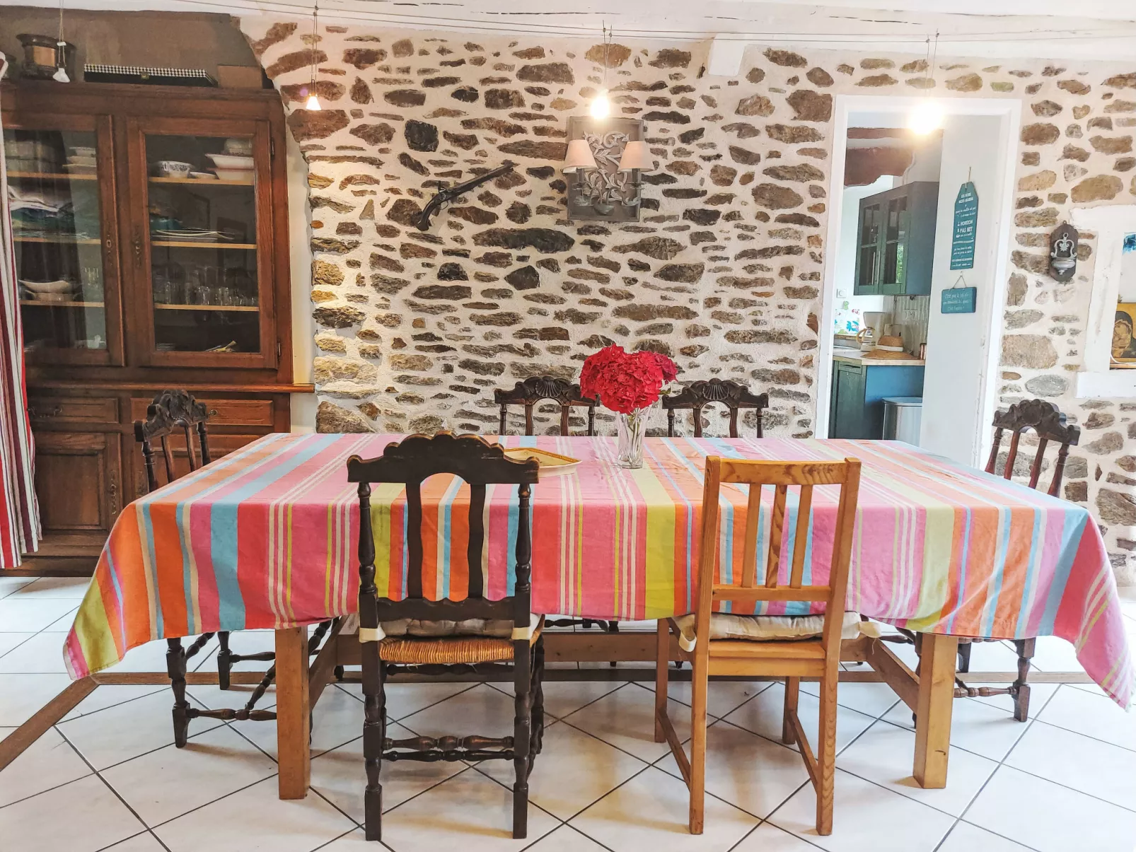 Les Agapanthes-Inside