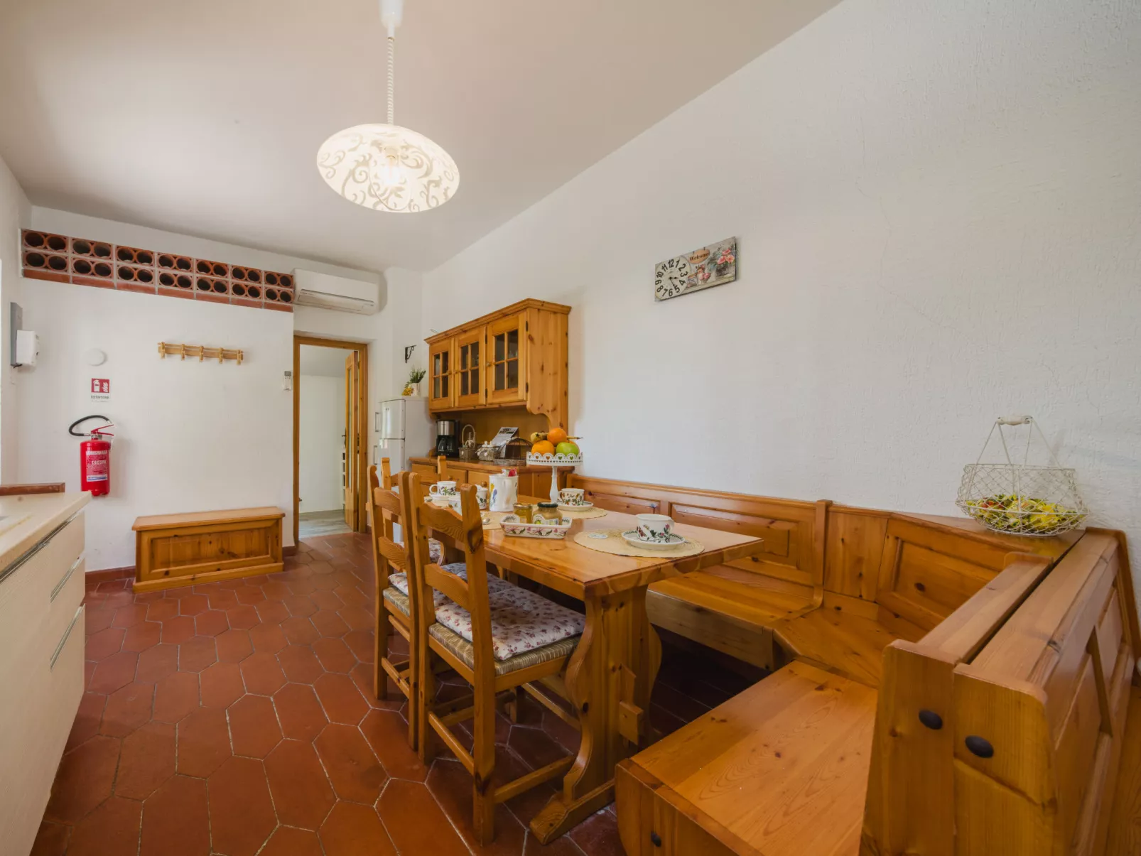 Casa Nueva-Drinnen