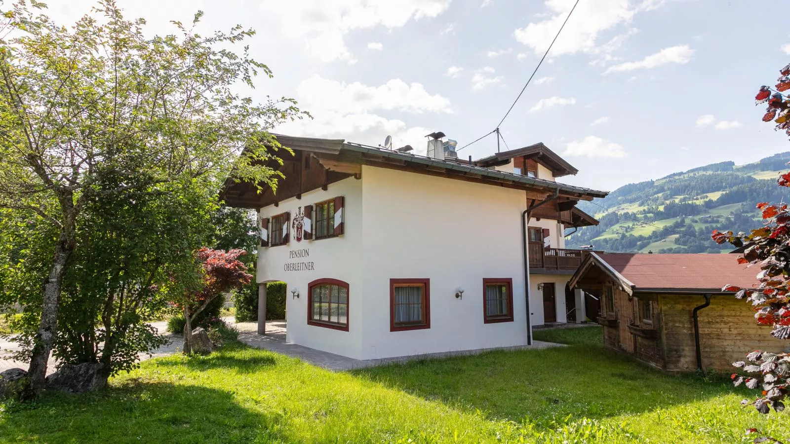 Oberleitner L-Exterior in summer