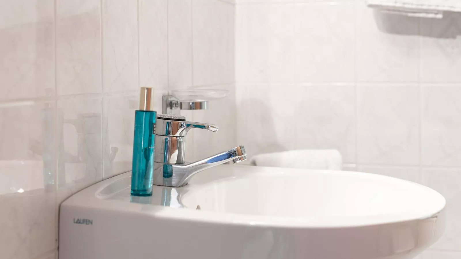 Rettenstein und Gaisbergblick-Badezimmer