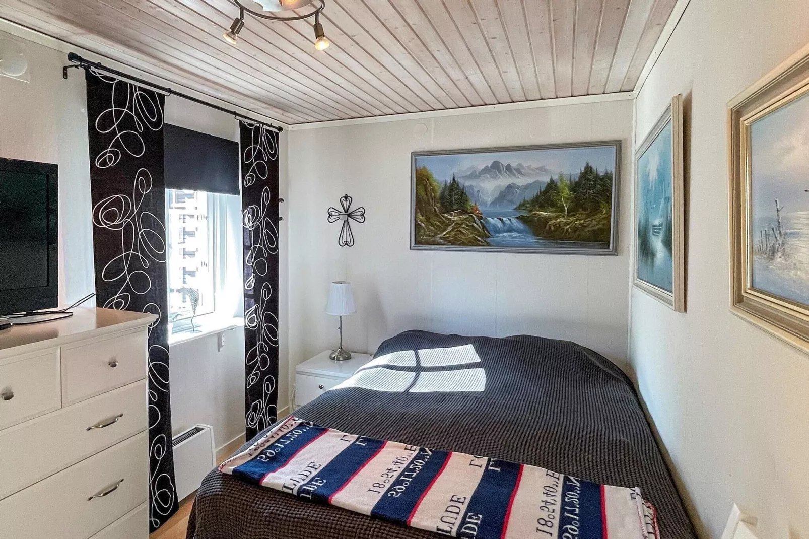 6 person holiday home in KUNGSHAMN-By Traum-Indoor