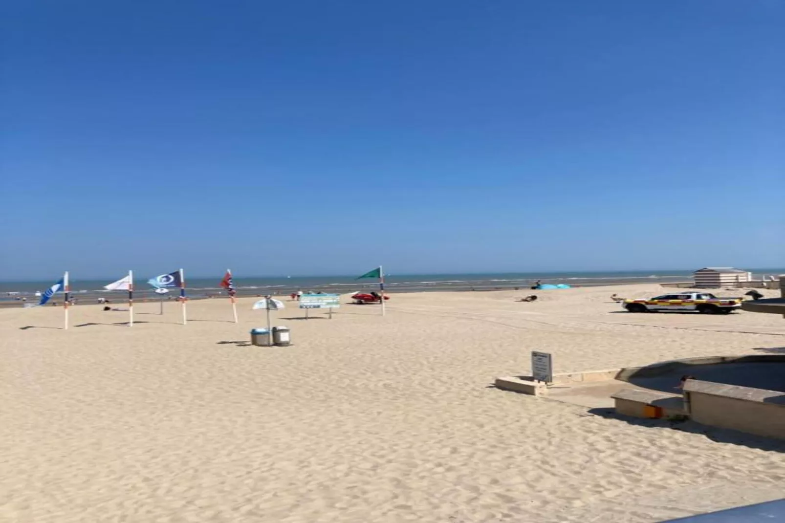 Catamaran H201P36-Areas within 1km in summer