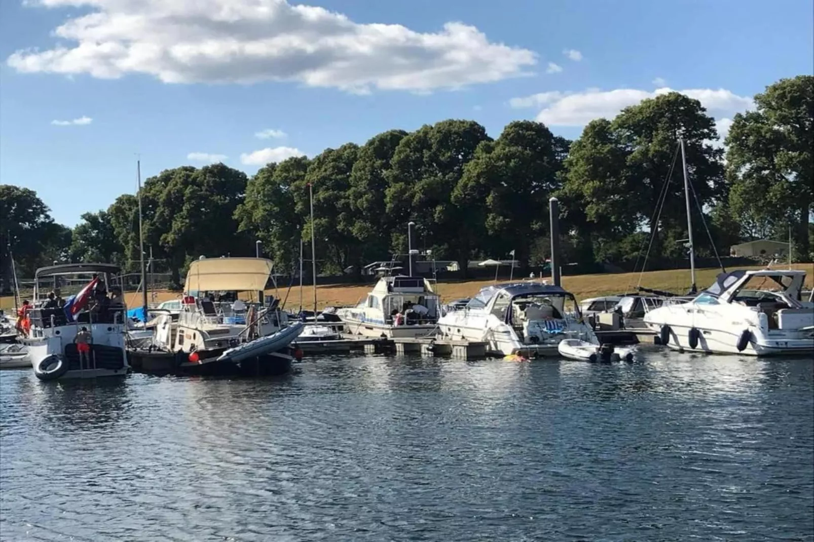 Recreatiepark Rhederlaagse Meren 21-Areas summer 20km