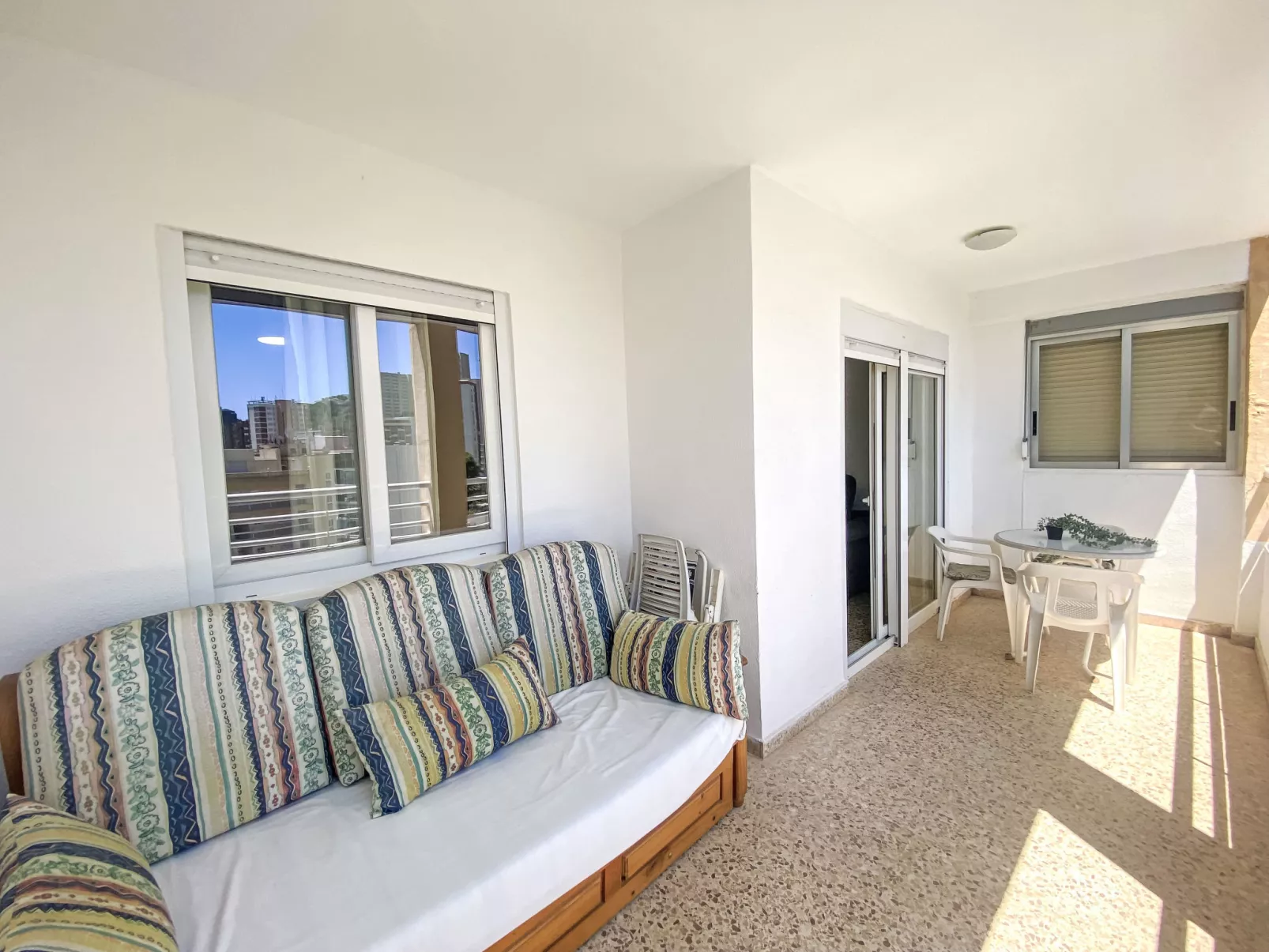 Amsterdam Playa Levante-Inside