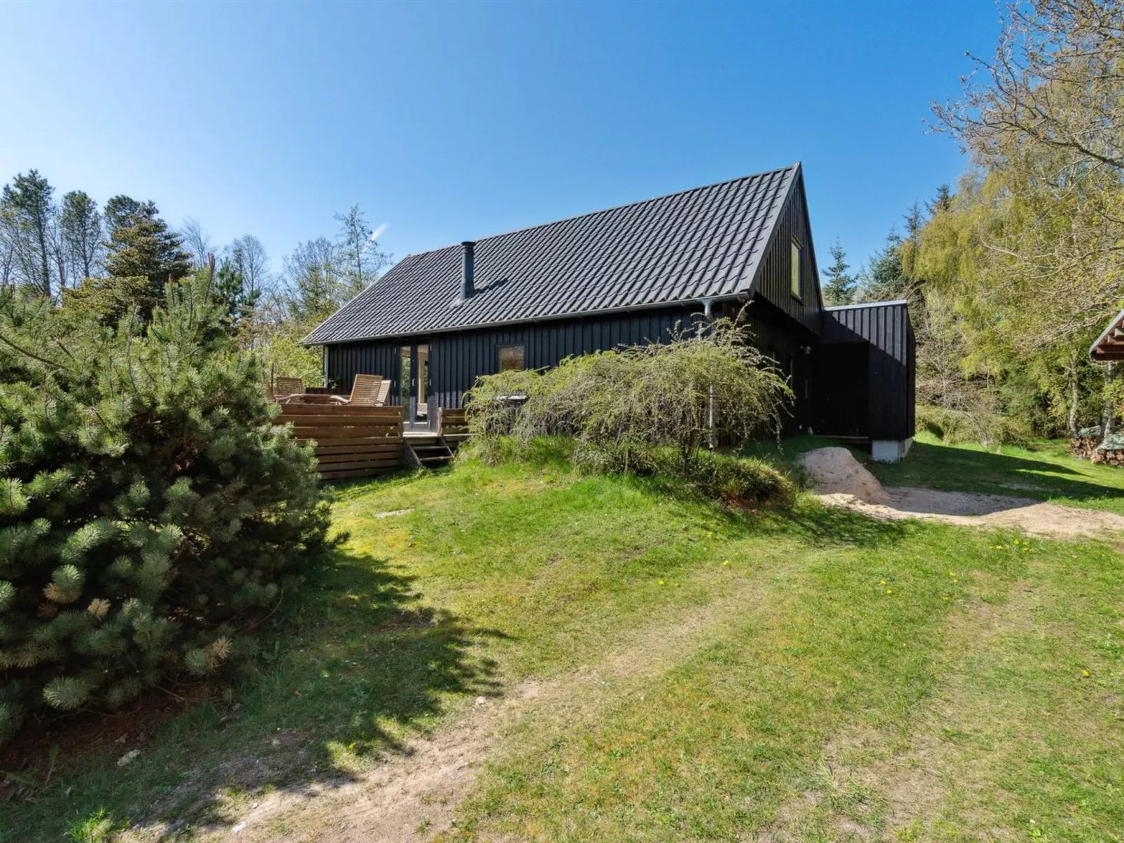"Ewy" - 150m to the fjord-Outside