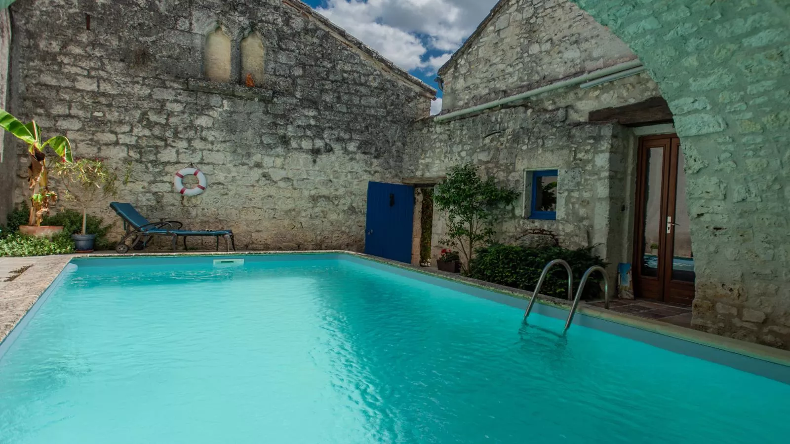 Les Roches de Roquecor-Swimming pool
