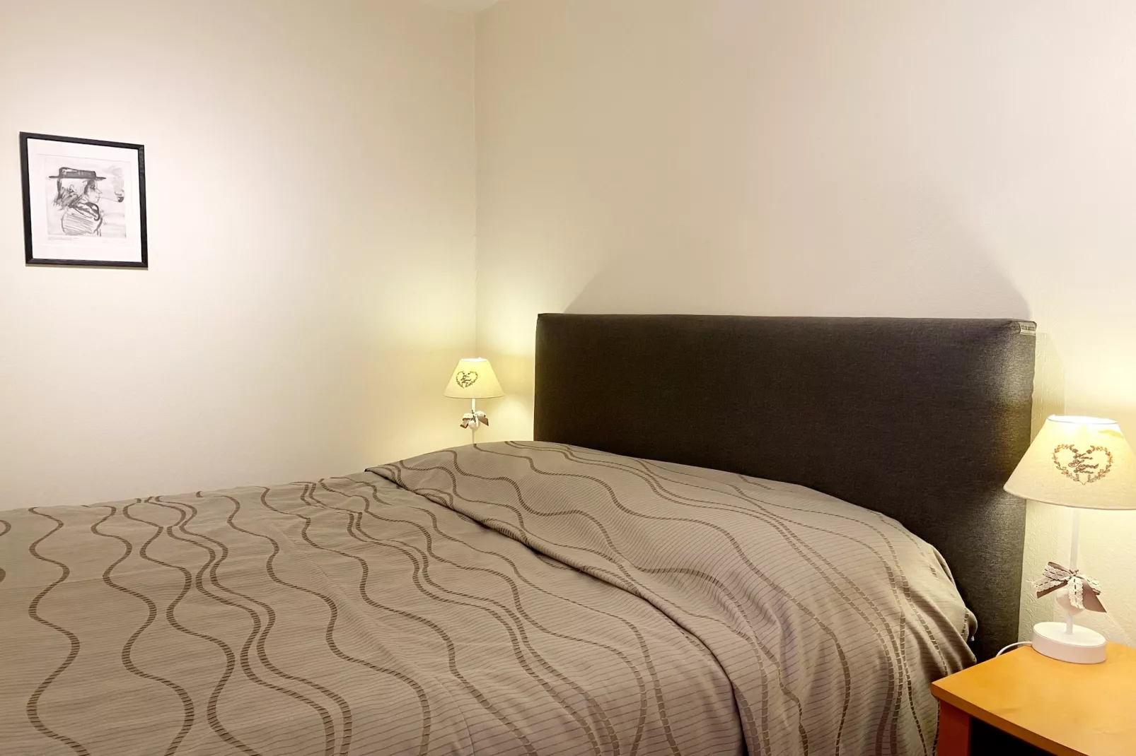 SUNFLOWER 404-Bedroom