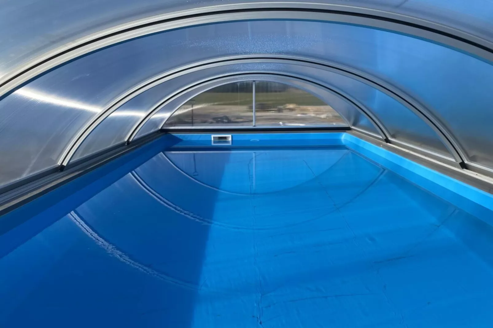 276306-Swimming pool