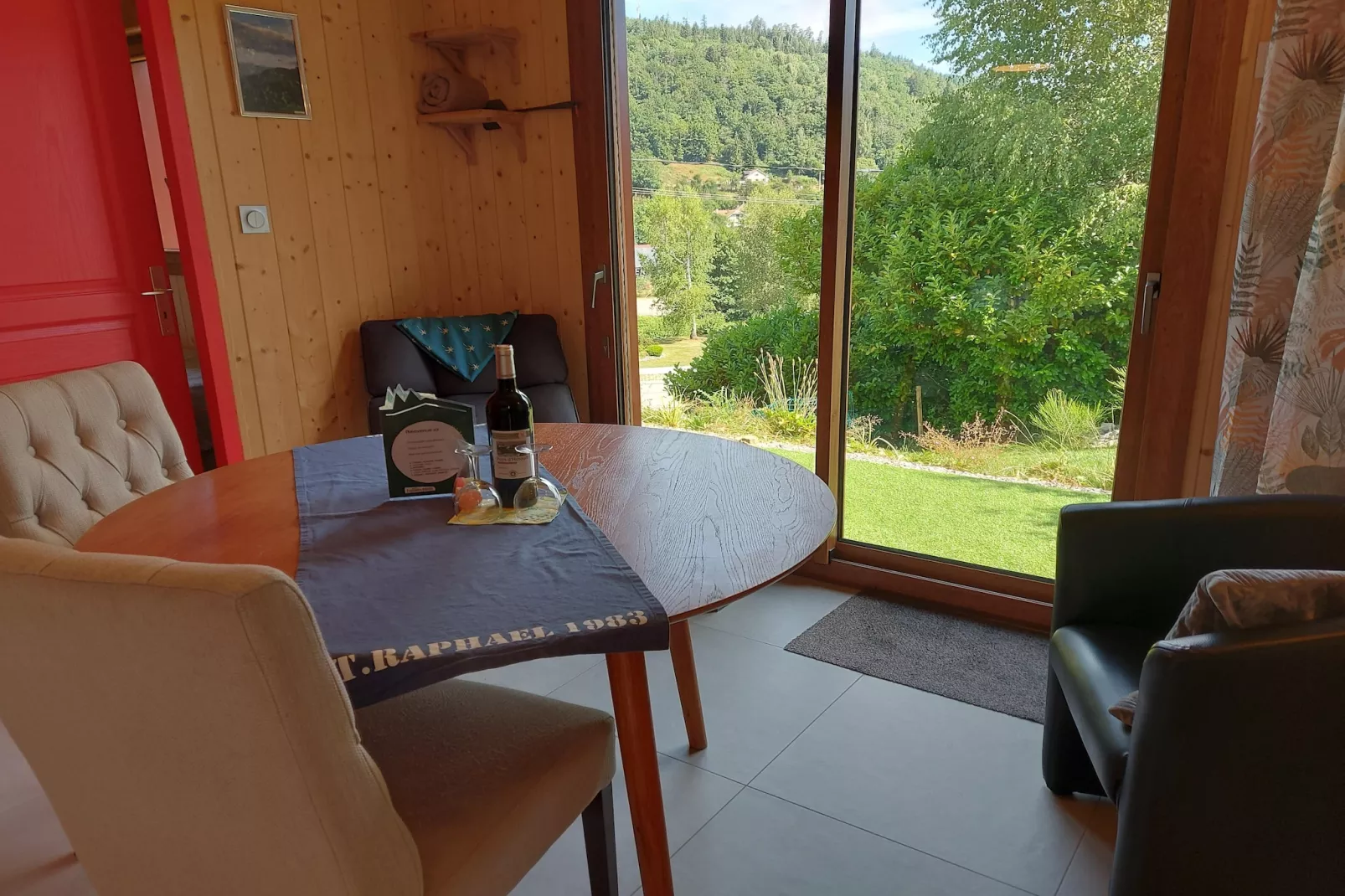 La Salamandre-Living room