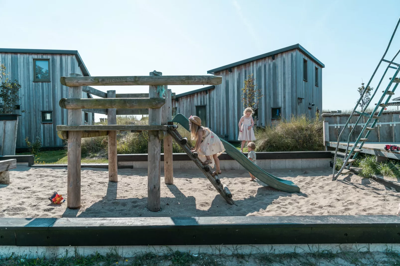 Beach Lodge Groot - Duynpark-Exterior in summer