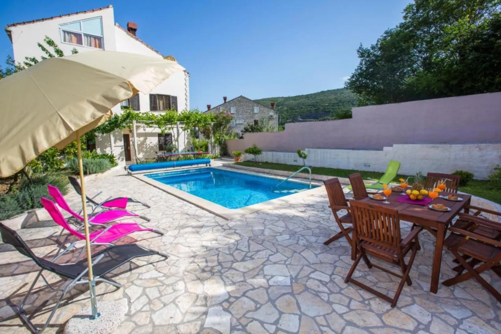 Villa Roza - Studio Apartment with Balcony-Swimming pool