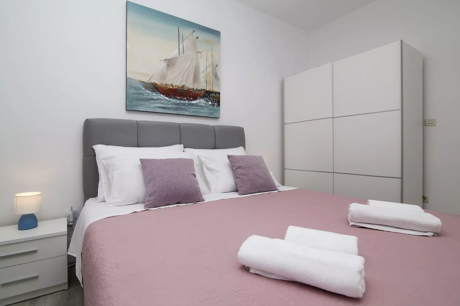 Apartments Isabora - Two-Bedroom Apartment with Terrace and Partial Sea View (Nea)-Chambre