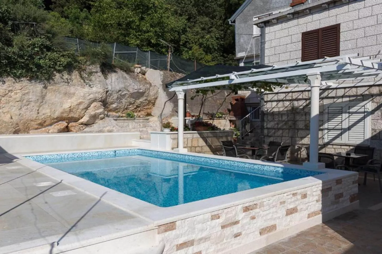 Guest House Kusalo- One Bedroom Apartment with Terrace (Apartman 4)-Piscine