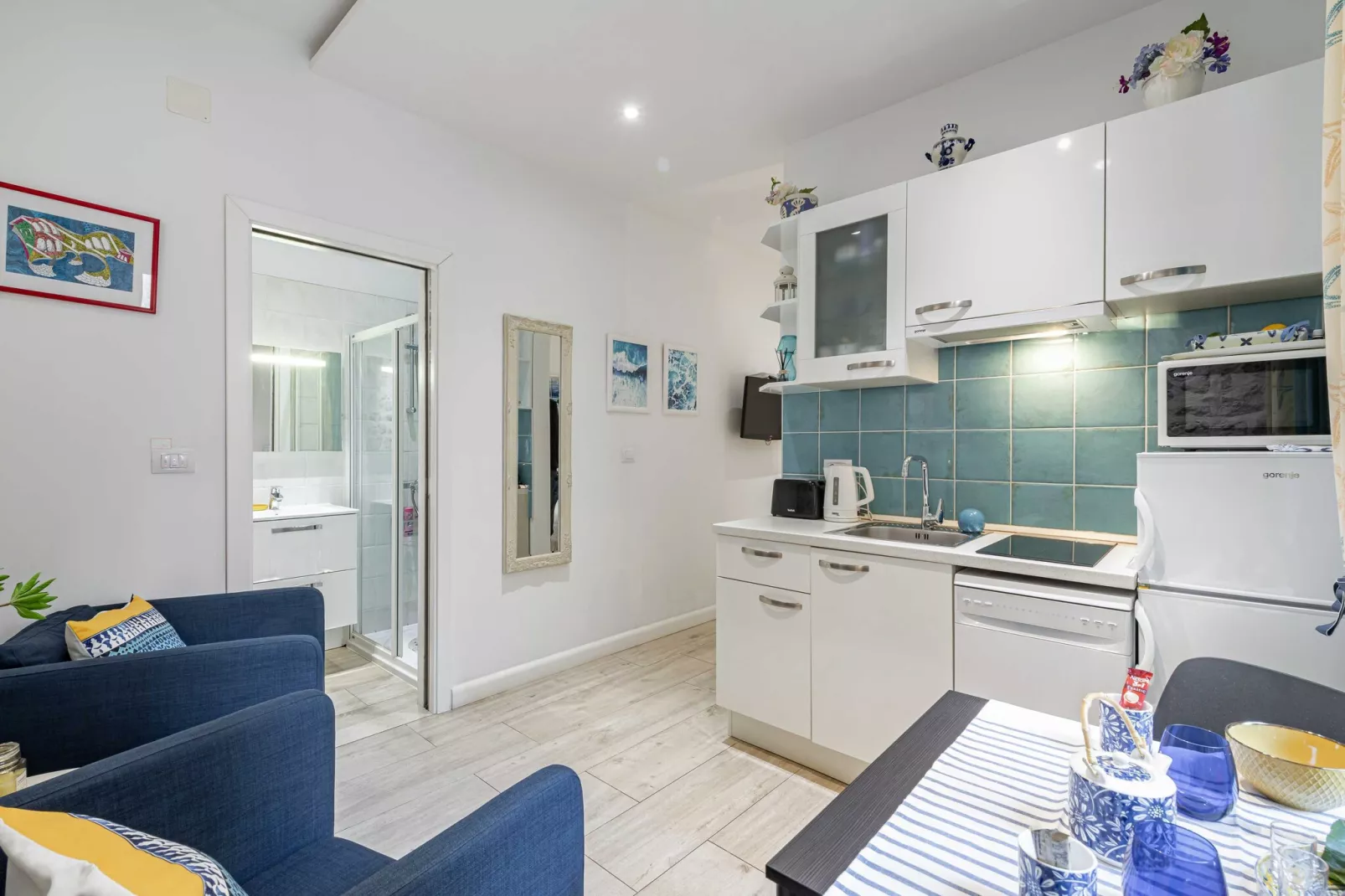 L & L Old Town Apartments - Studio Apartment ( Lacroma)-Küche