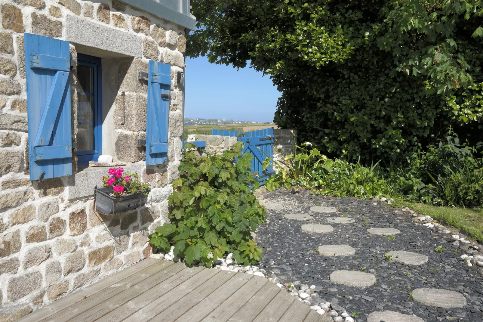 Maison de pêcheur Plougoulm-Außenbereich Sommer