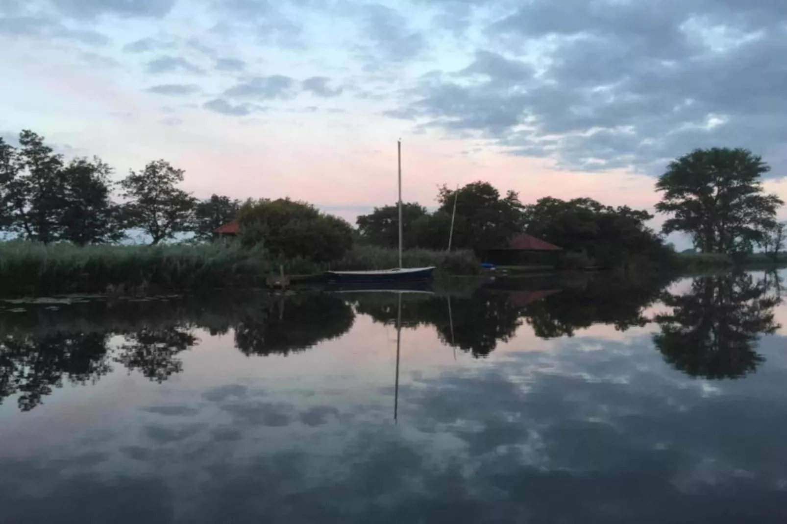 Docklodge 18-Areas within 5km in summer