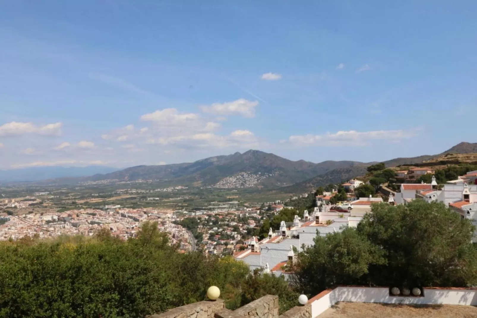 PUIG ROM 115 1 2  Roses-Zones d'été à 20 km
