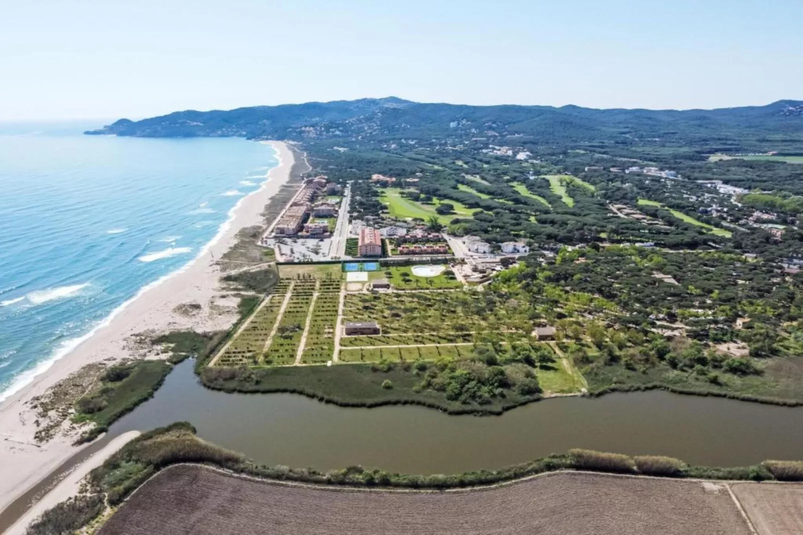 RACO DEL GOLF 12-Zones d'été à 20 km
