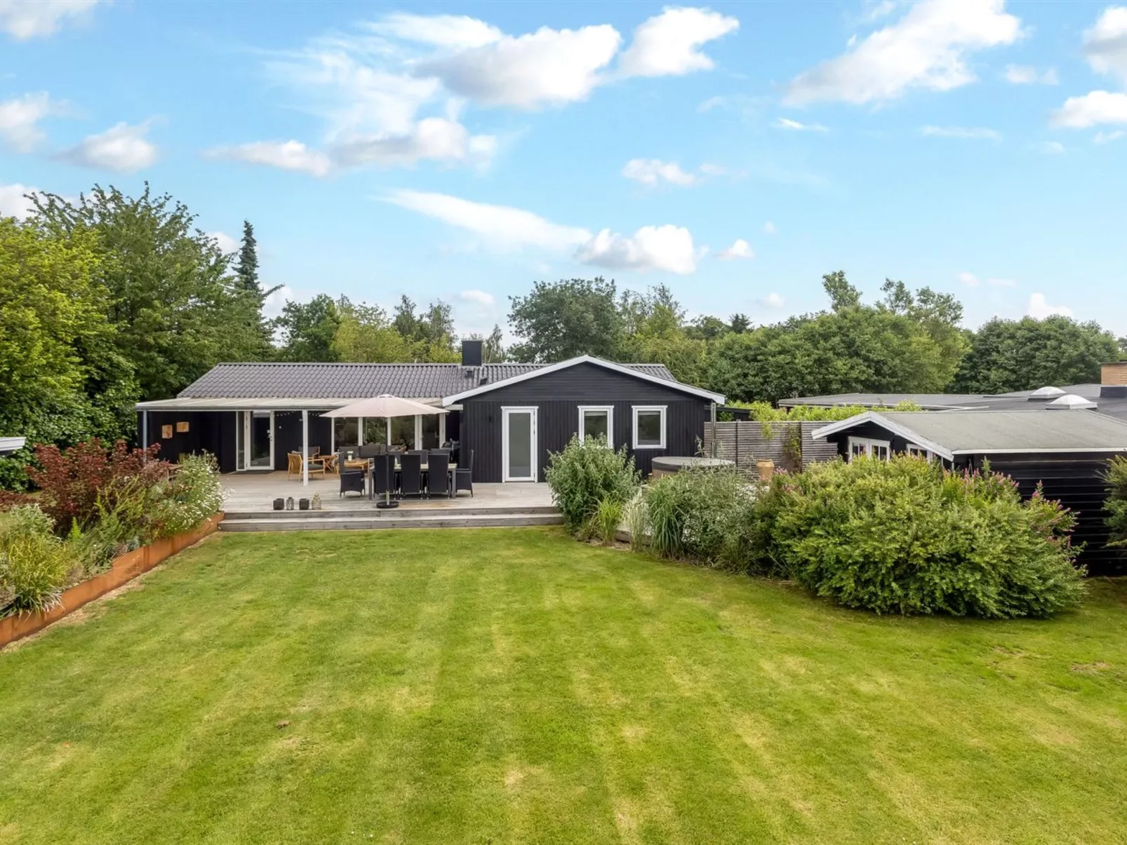 "Runhild" - 450m from the sea-Outside