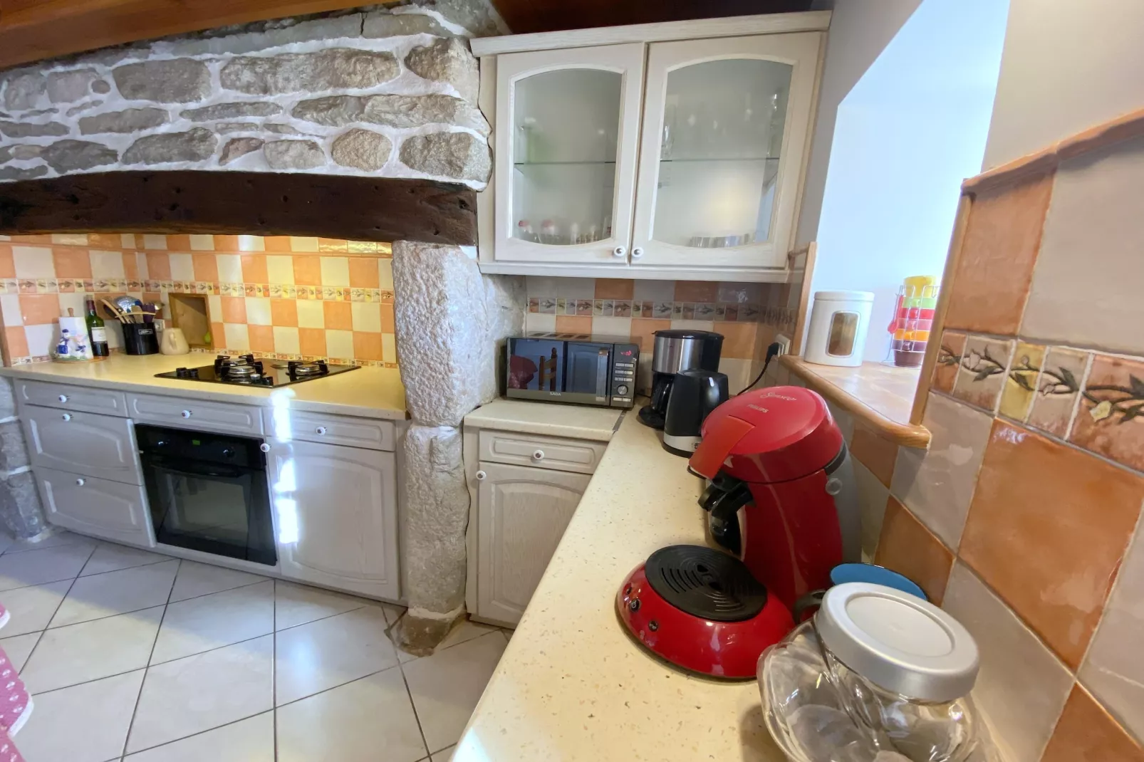 Jolie maison proche de la mer-Kitchen