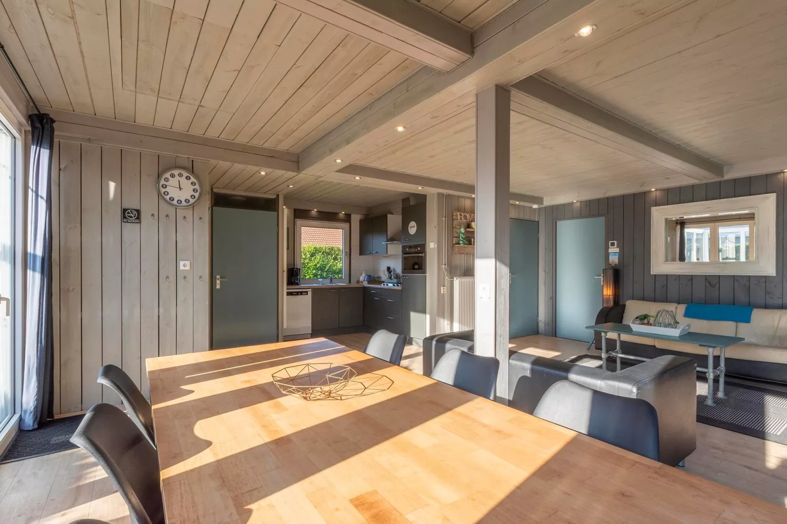 Keizerskroon 267-Dining room