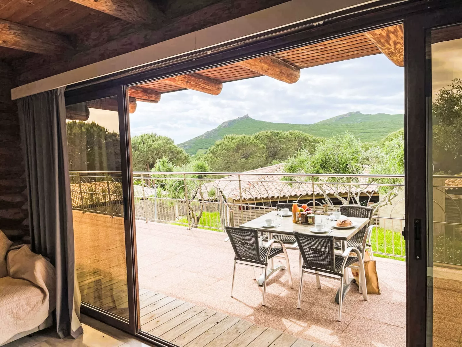 Chalet Double-Inside