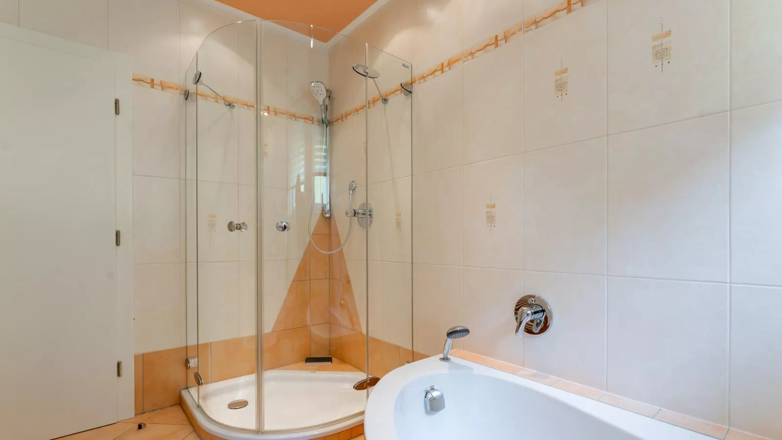 Tina-Salle de bain