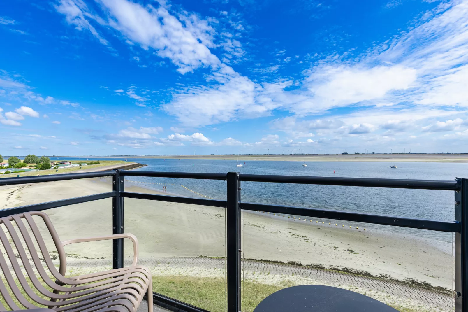 Appartement Vista Maris 'Haus am See' - Havenweg 8-30  Sint-Annaland-Untagged