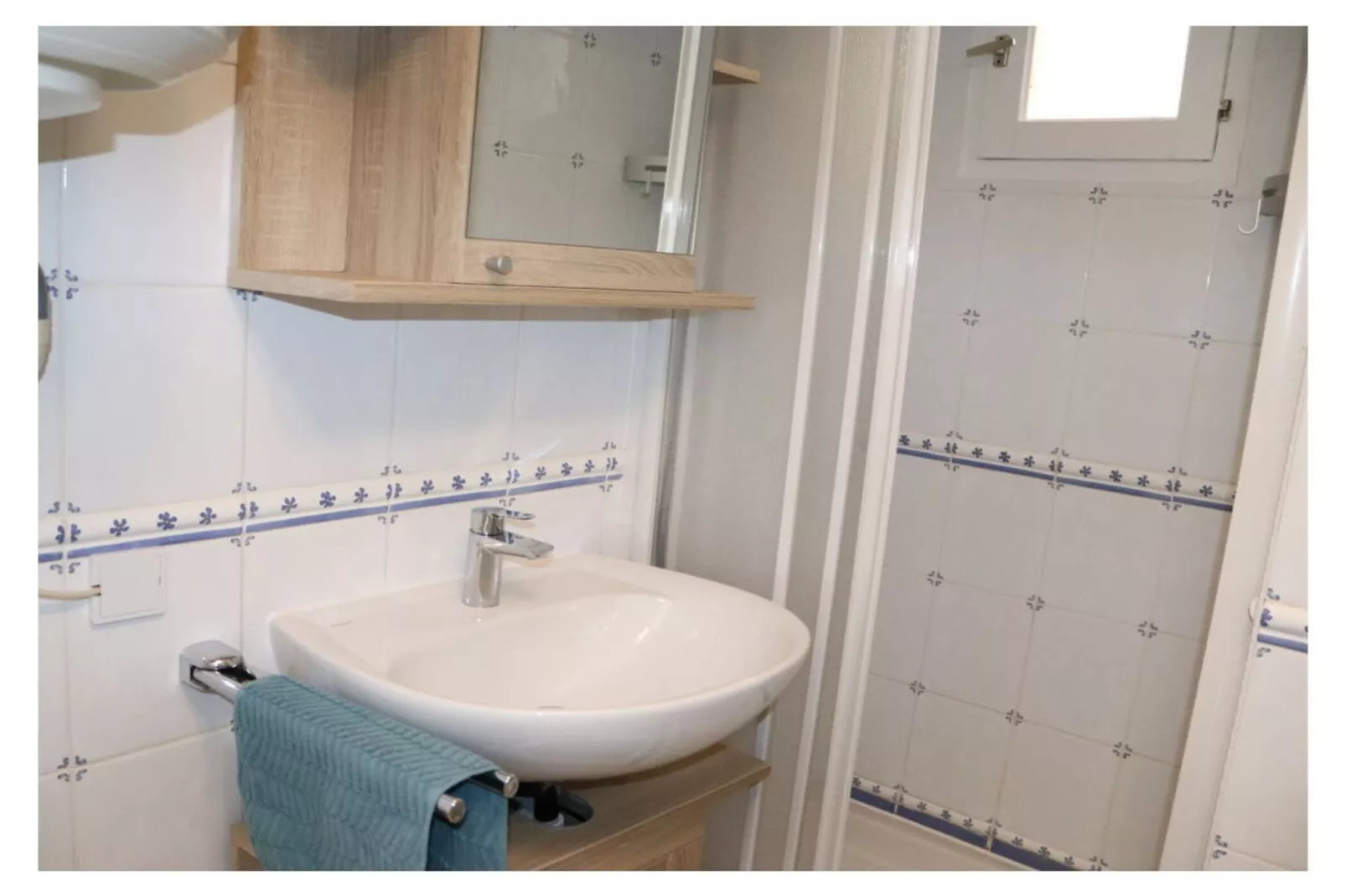 270898-Bathroom