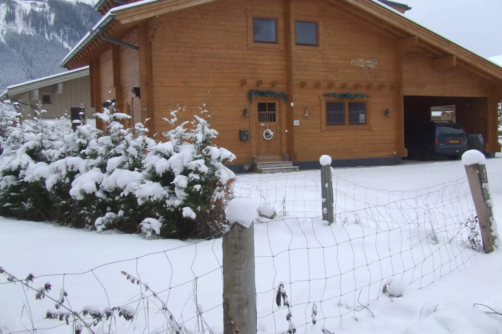 38660-Exterior in winter