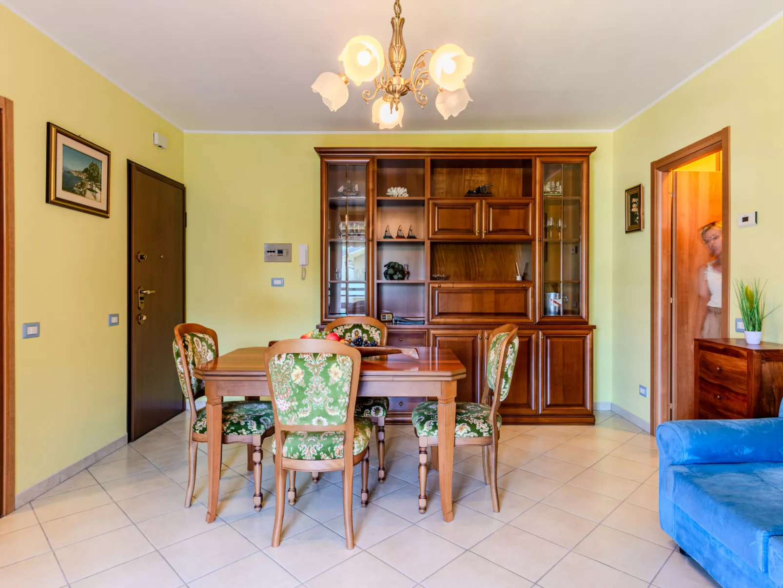 Miralago Guest House-Inside