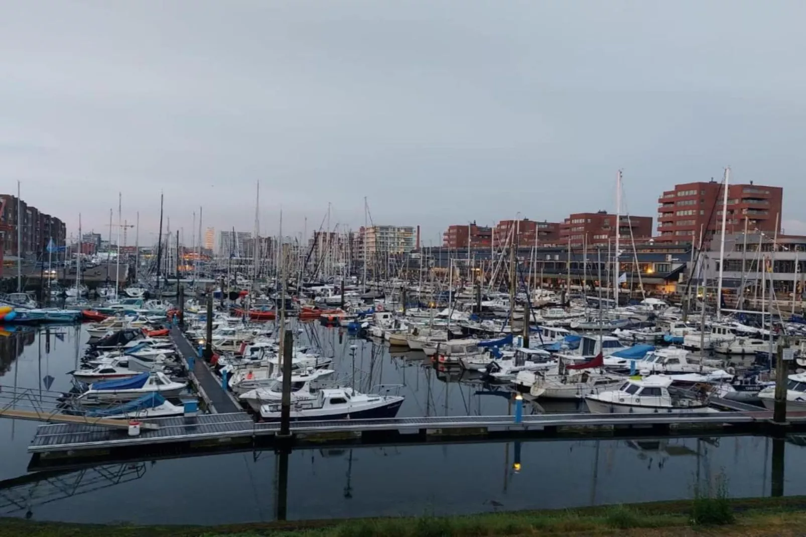 Scheveningen Harbour 56A-Areas within 20km in summer