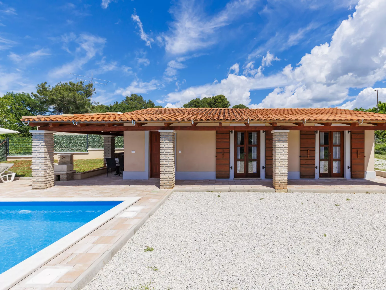 Santina-Outside