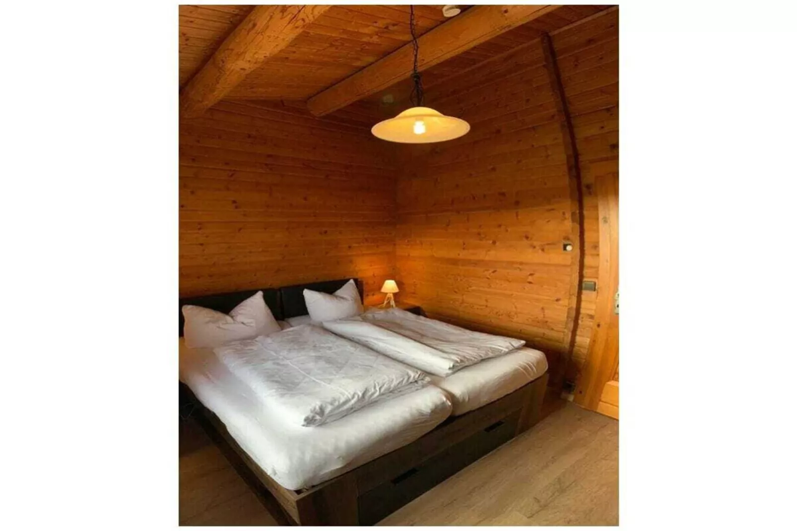 224522-Bedroom
