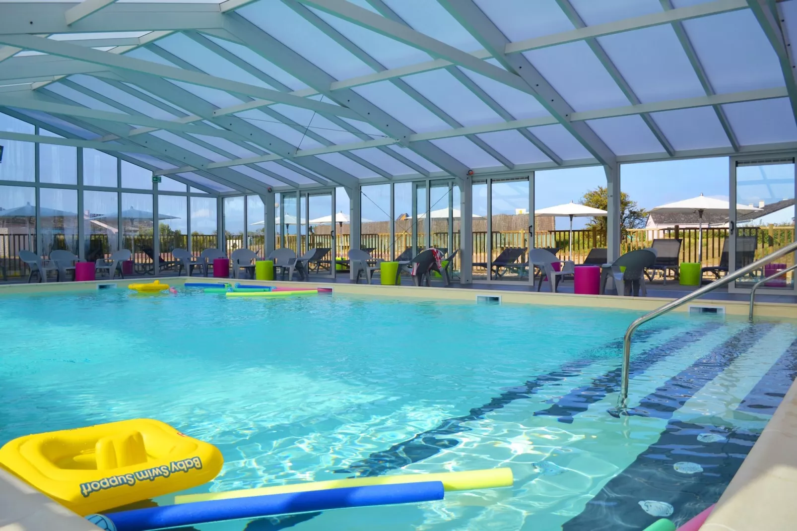 Gîte 3 Pièces 5 Personnes 1 bébé / PORTBAIL PEA 25-Schwimmbad