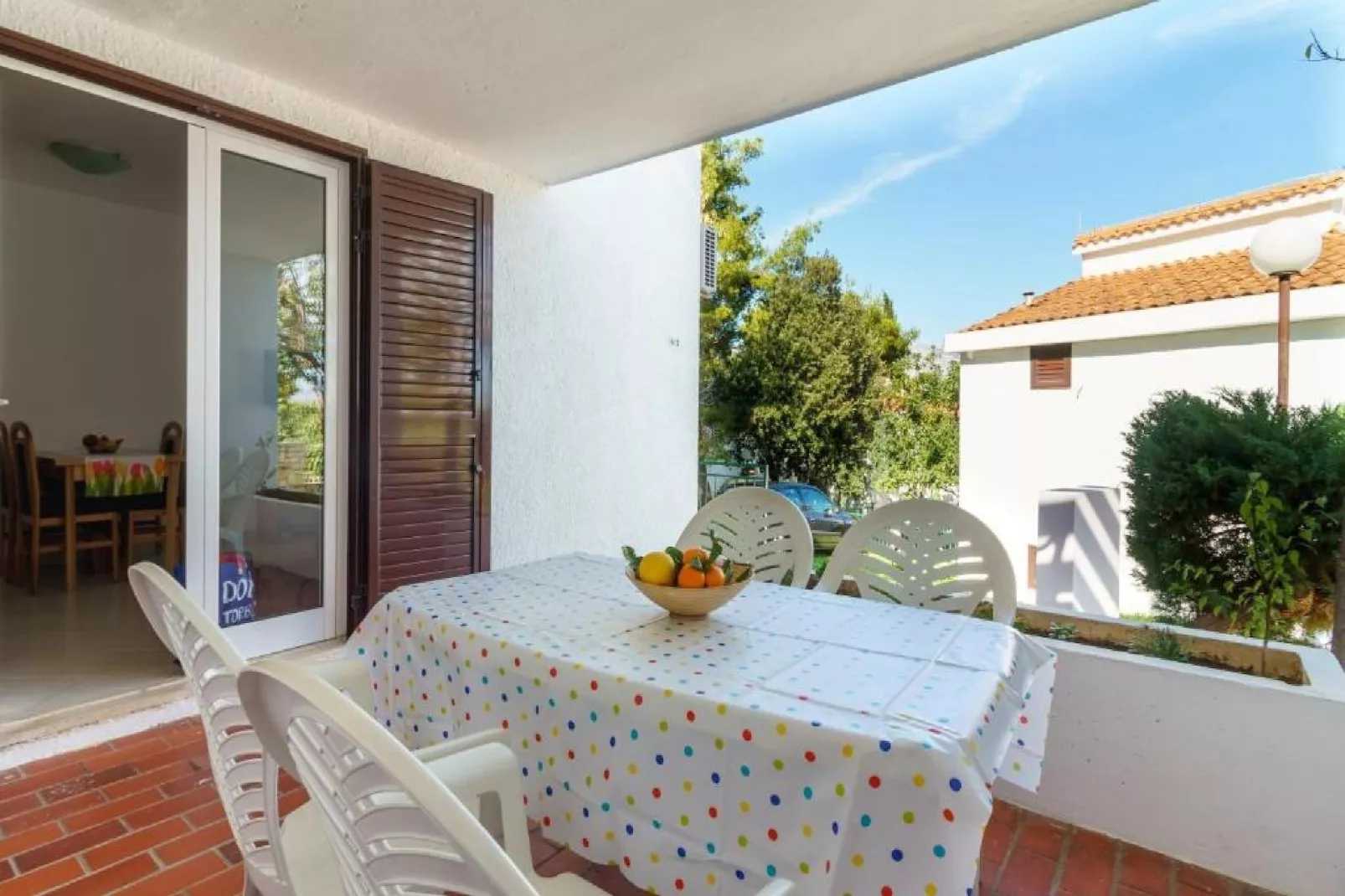 Lumbarda Resort Apartments - Standard One-Bedroom Apartment E7-Terrace balcony